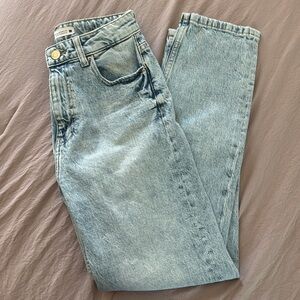 Mom fit Zara jeans